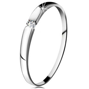 Diamantový prsteň z bieleho 14K zlata - briliant čírej farby, jemne vypuklé ramená - Veľkosť: 58 mm