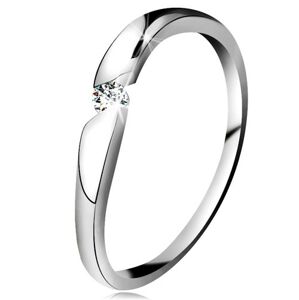 Diamantový prsteň z bieleho 14K zlata - briliant čírej farby v šikmom výreze - Veľkosť: 50 mm