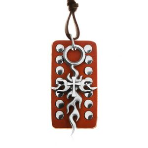 Kožený náhrdelník, nastaviteľný - hnedá vybíjaná známka, Tribal kríž