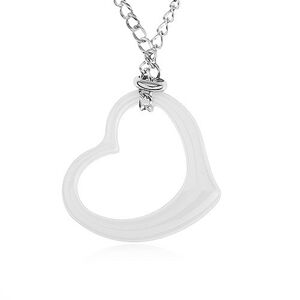 Oceľový náhrdelník striebornej farby, obrys bieleho keramického srdca