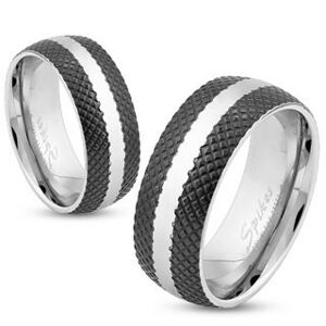 Oceľový prsteň s čiernym mriežkovaným povrchom, pás striebornej farby, 6 mm - Veľkosť: 54 mm