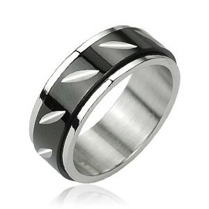 Oceľový prsteň s otáčavým čiernym stredom - zárezy - Veľkosť: 69 mm