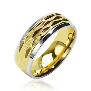 Oceľový prsteň - zvlnený motív zlatej farby - Veľkosť: 50 mm