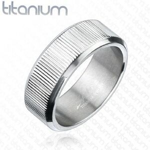 Titánový prsteň so zvislými ryhami - Veľkosť: 67 mm