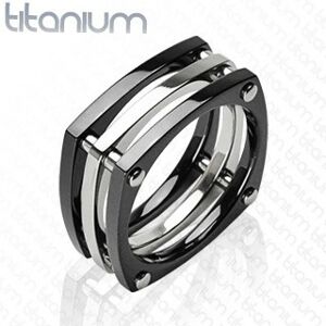 Titánový prsteň - tri štvorce spojené nitmi - Veľkosť: 62 mm