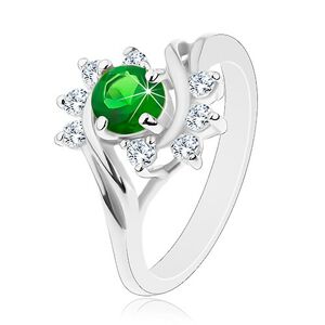 Trblietavý prsteň v striebornom odtieni, zeleno-číre zirkóny, hladké oblúky - Veľkosť: 52 mm