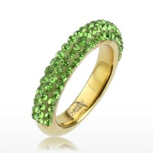 Trblietavý prsteň zlatej farby z ocele, línie svetlozelených kamienkov - Veľkosť: 57 mm