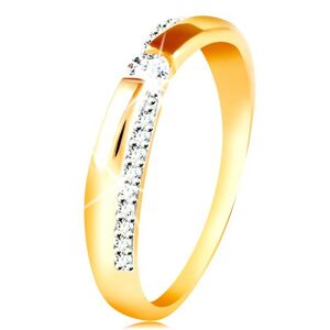 Zlatý 14K prsteň - trblietavý a hladký pás, okrúhly zirkón čírej farby - Veľkosť: 57 mm